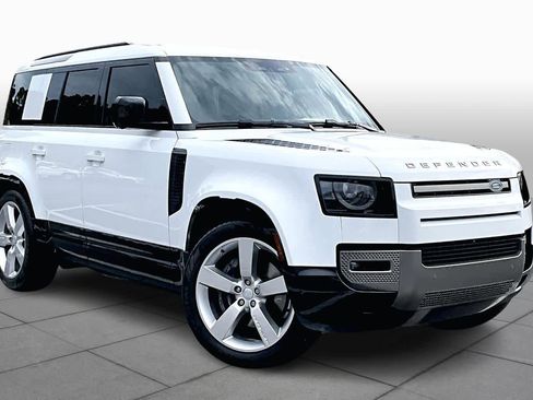 Used 2025 Land Rover Defender 110 X-Dynamic SE image 2
