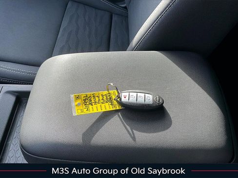 Used 2023 Nissan Frontier SV w/ Midnight Edition Package image 34