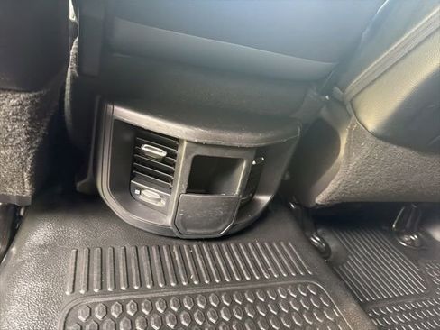 Used 2024 RAM 2500 Tradesman w/ Chrome Appearance Group AWD/4WD image 17