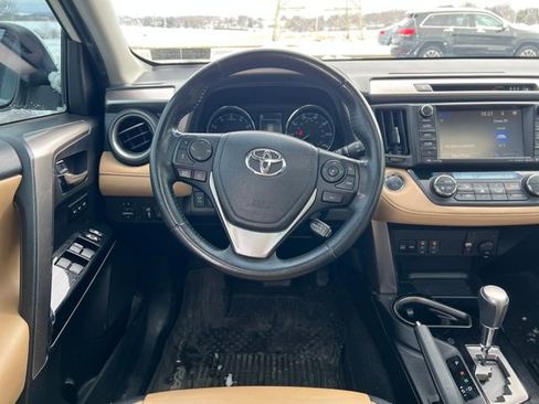 Used 2018 Toyota RAV4 Limited image 16
