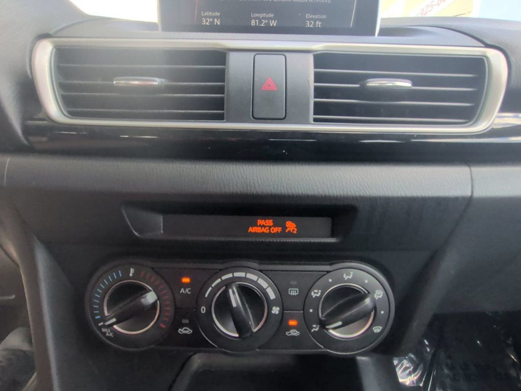Used 2016 MAZDA MAZDA3 i Sport w/ Preferred Equipment Package FWD image 19