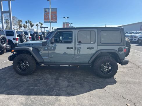 Used 2025 Jeep Wrangler Willys image 3