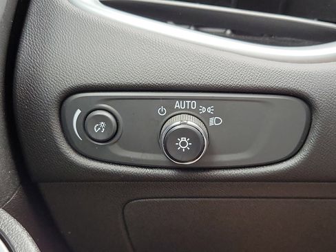 Used 2024 Chevrolet Malibu LT image 28