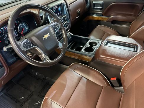 Used 2015 Chevrolet Silverado 1500 High Country w/ High Country Premium Package AWD/4WD image 12