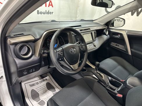 Used 2014 Toyota RAV4 XLE image 25