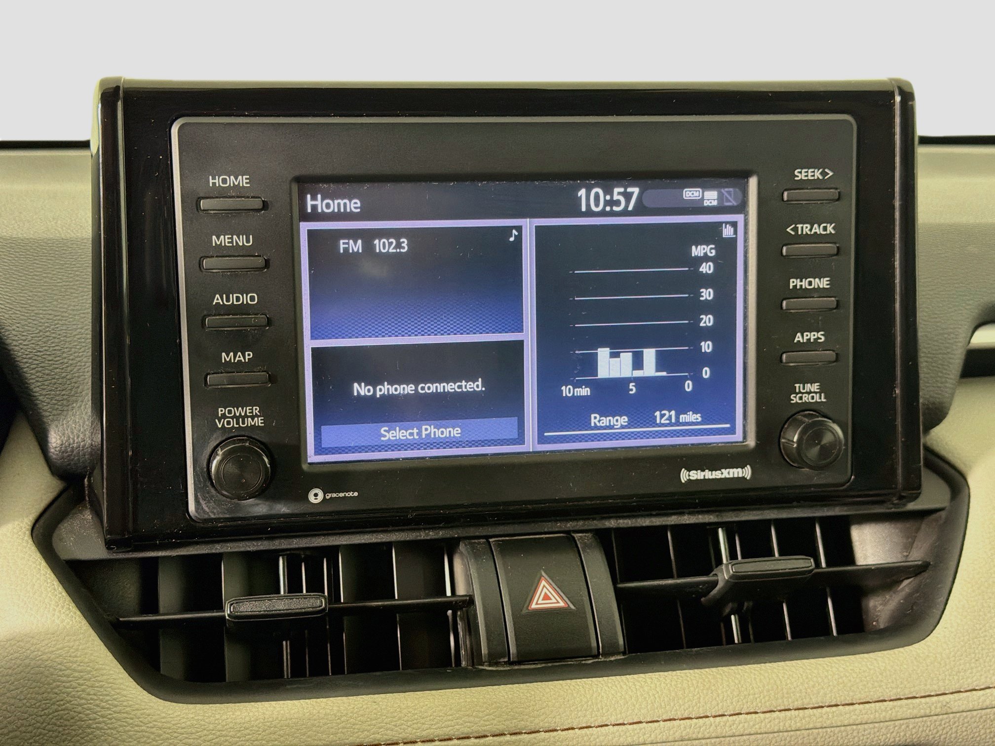 Used 2020 Toyota RAV4 XLE w/ Convenience Package FWD image 21