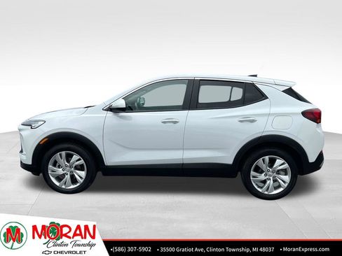 Certified 2024 Buick Encore GX Preferred FWD image 3