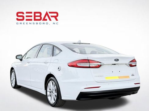 Used 2020 Ford Fusion SE FWD image 9