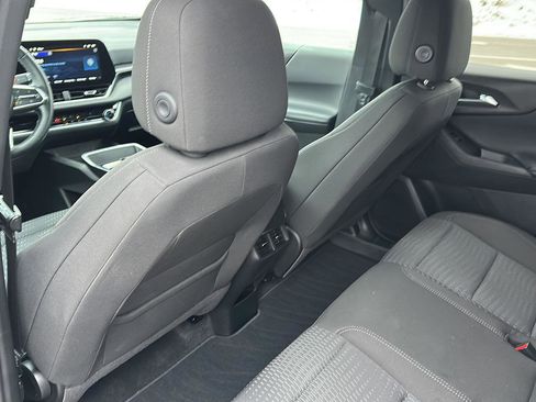 Used 2025 Chevrolet Equinox LT image 13