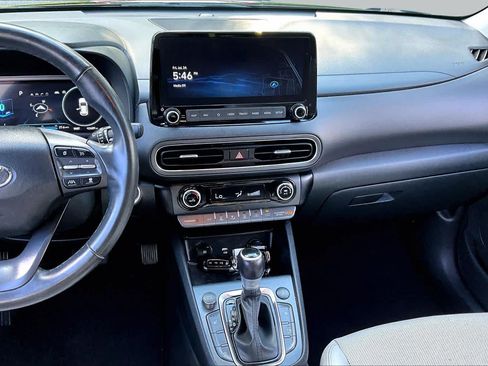 Used 2022 Hyundai Kona Limited AWD/4WD image 7