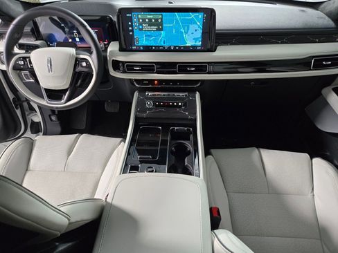 New 2026 Lincoln Aviator Black Label w/ Dynamic Handling Package AWD/4WD image 16