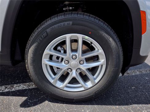 New 2026 Jeep Grand Cherokee Laredo RWD image 30