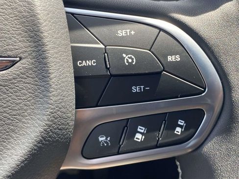 New 2026 Chrysler Pacifica Select FWD image 27