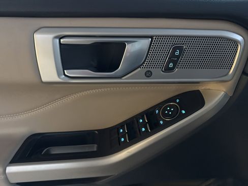 Certified 2023 Ford Explorer XLT w/ Equipment Group 202A image 26