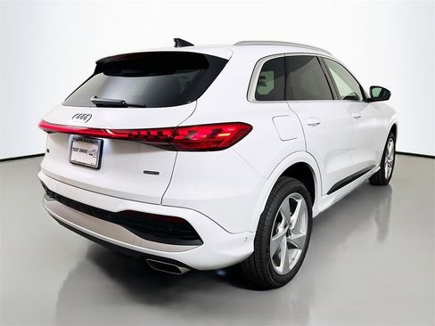 New 2025 Audi Q5 Premium Plus image 7