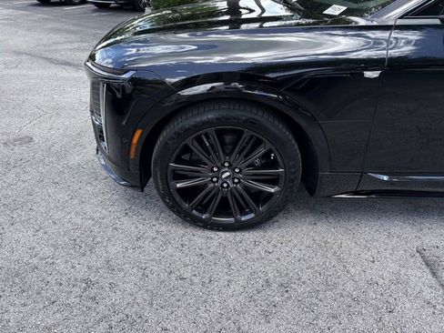 Certified 2026 Cadillac Lyriq V AWD/4WD image 12