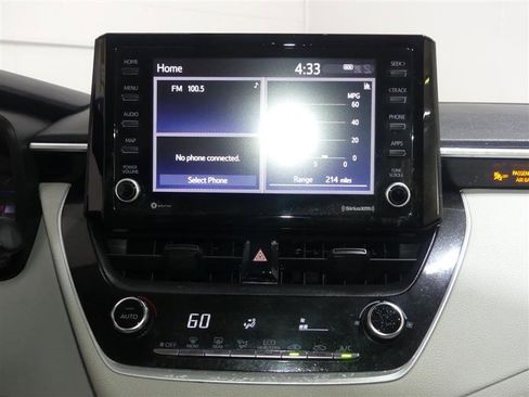 Used 2022 Toyota Corolla LE image 35