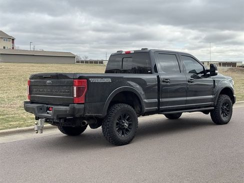 Used 2020 Ford F350 Lariat image 5