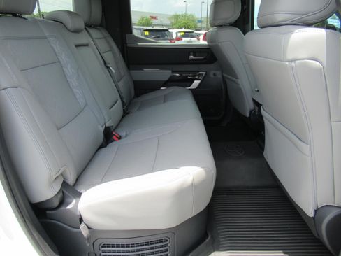 Used 2025 Toyota Tundra Limited w/ TRD Off-Road Package AWD/4WD image 33