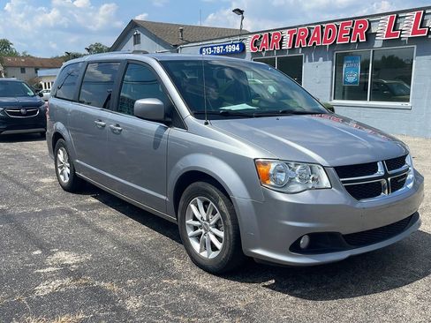 Used 2020 Dodge Grand Caravan SXT FWD image 7