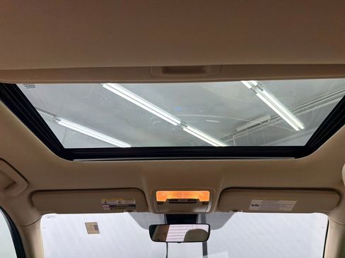 Used 2017 Toyota Highlander XLE image 23