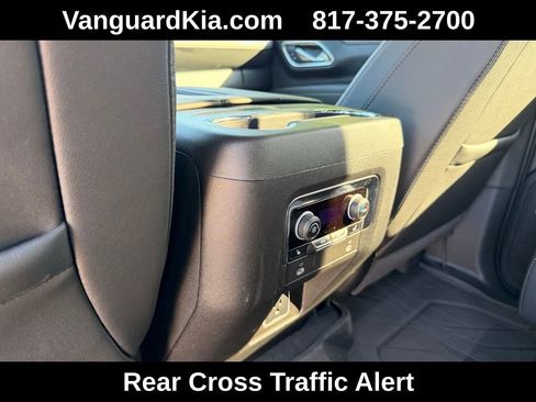 Used 2024 Chevrolet Tahoe Z71 w/ Luxury Package image 25