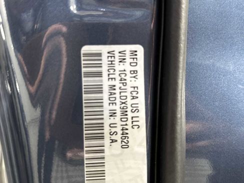 Used 2021 Jeep Cherokee Limited w/ Elite Package FWD image 28