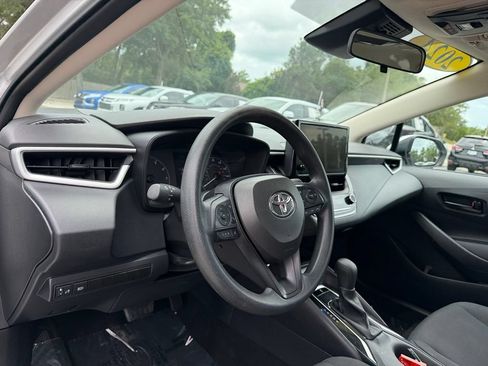 Used 2024 Toyota Corolla LE FWD image 30