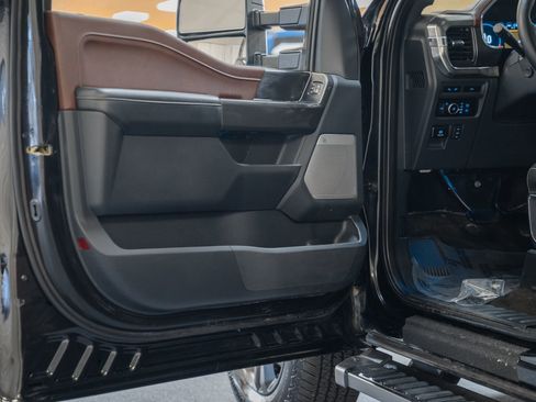 Certified 2023 Ford F150 Lariat w/ Equipment Group 502A High image 40