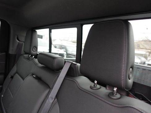 Used 2022 Chevrolet Silverado 1500 LT Trail Boss w/ Convenience Package II image 26