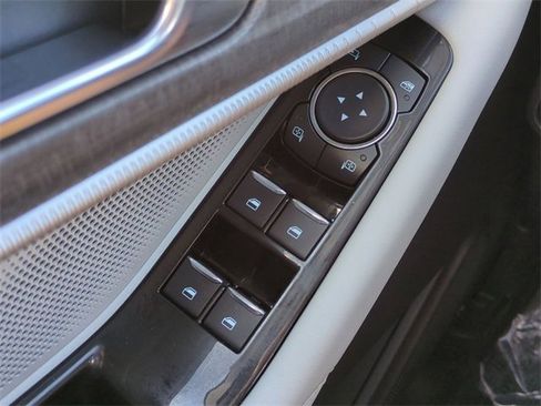 Used 2026 Ford Explorer Platinum w/ LUX Leather Package image 25