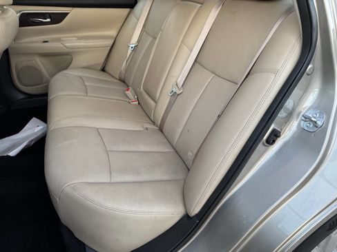 Used 2015 Nissan Altima 2.5 SL w/ Technology Package FWD image 23