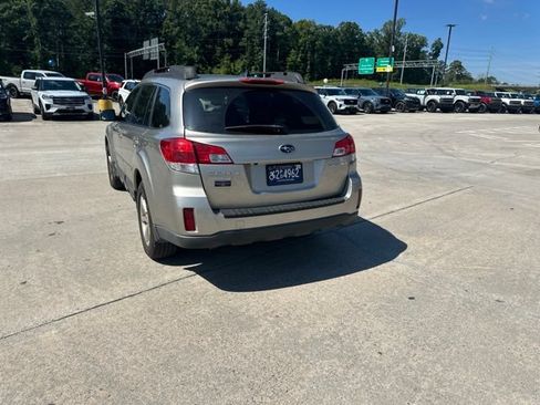 Used 2014 Subaru Outback 2.5i Limited AWD/4WD image 18