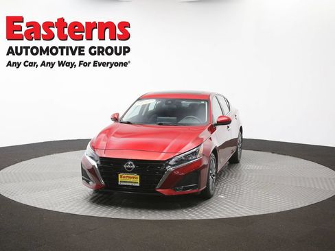 Used 2023 Nissan Altima 2.5 SV w/ SV Premium Package AWD/4WD image 55