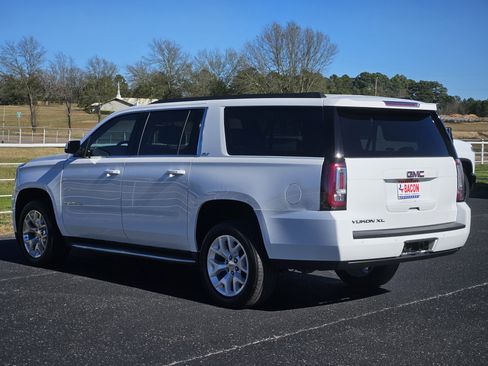 Used 2016 GMC Yukon XL SLT w/ Open Road Package image 4