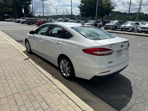 Used 2019 Ford Fusion Energi Titanium FWD image 5