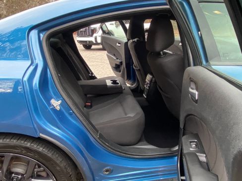 Used 2020 Dodge Charger SXT w/ Blacktop Package image 42