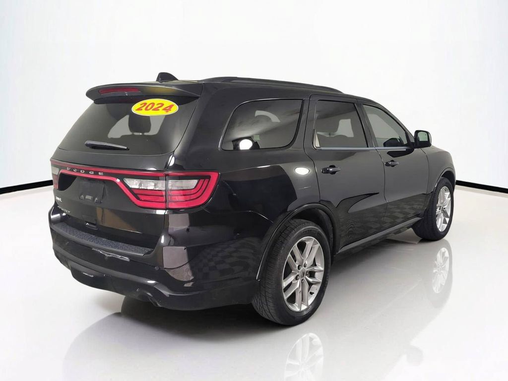 Used 2024 Dodge Durango GT RWD image 5