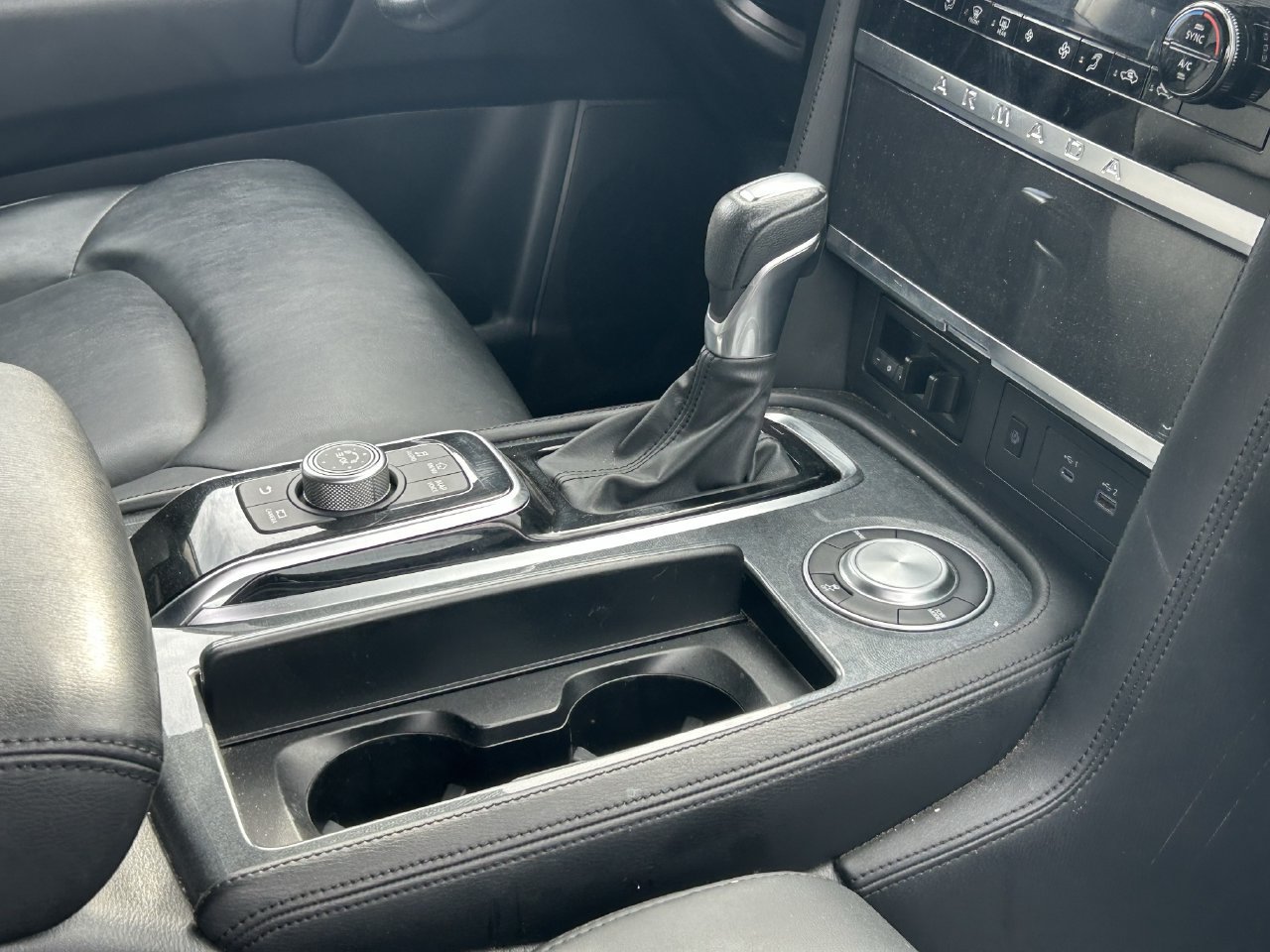 Certified 2024 Nissan Armada SV RWD image 9