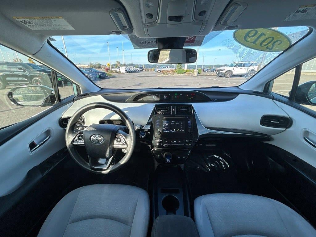 Used 2019 Toyota Prius LE AWD/4WD image 15