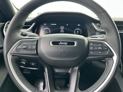 Used 2023 Jeep Grand Cherokee Altitude RWD image 22