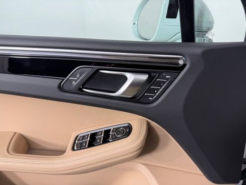New 2026 Porsche Macan AWD/4WD image 23