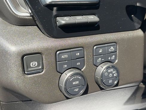 Used 2025 Chevrolet Silverado 3500 High Country w/ High Country Premium Package AWD/4WD image 20