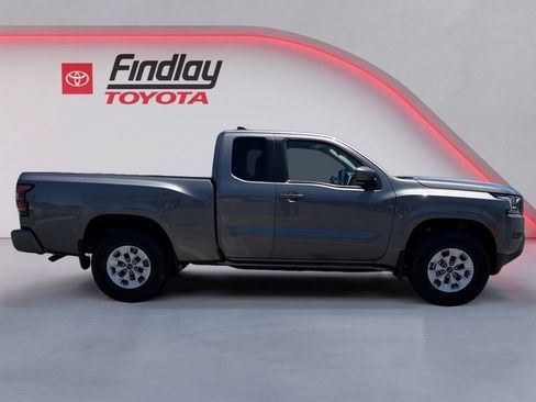 Used 2024 Nissan Frontier SV w/ Technology Package AWD/4WD image 11