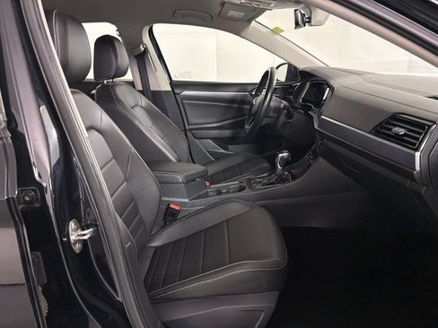 Used 2024 Volkswagen Jetta SE FWD image 39