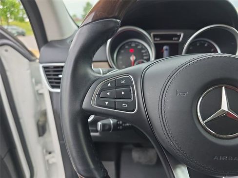Used 2019 Mercedes-Benz GLS 550 4MATIC image 34