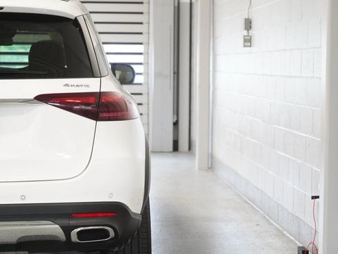 Used 2024 Mercedes-Benz GLE 450 4MATIC image 10
