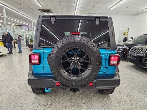 Used 2024 Jeep Wrangler Unlimited AWD/4WD image 6