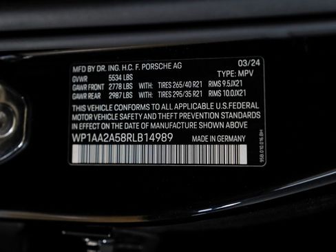 Used 2024 Porsche Macan image 63