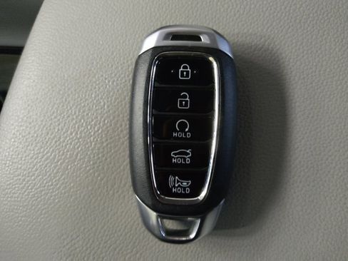 Used 2022 Hyundai Elantra Limited w/ Cargo Package FWD image 32